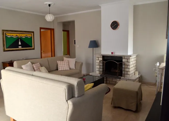 The Winebirds Dráma