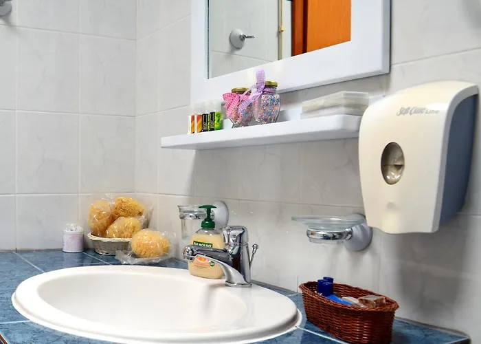 The Winebirds Dráma